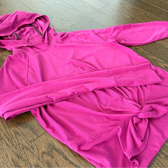 Title Nine Twist Front Training Hoodie | Pink | Lightweight Crop | Small - Picture 4 of 9